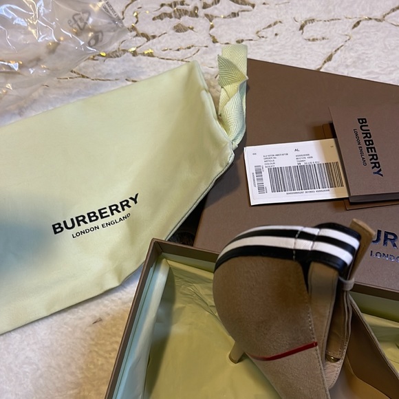 Burberry Logo Suede Pumps 39 - Picture 5 of 6